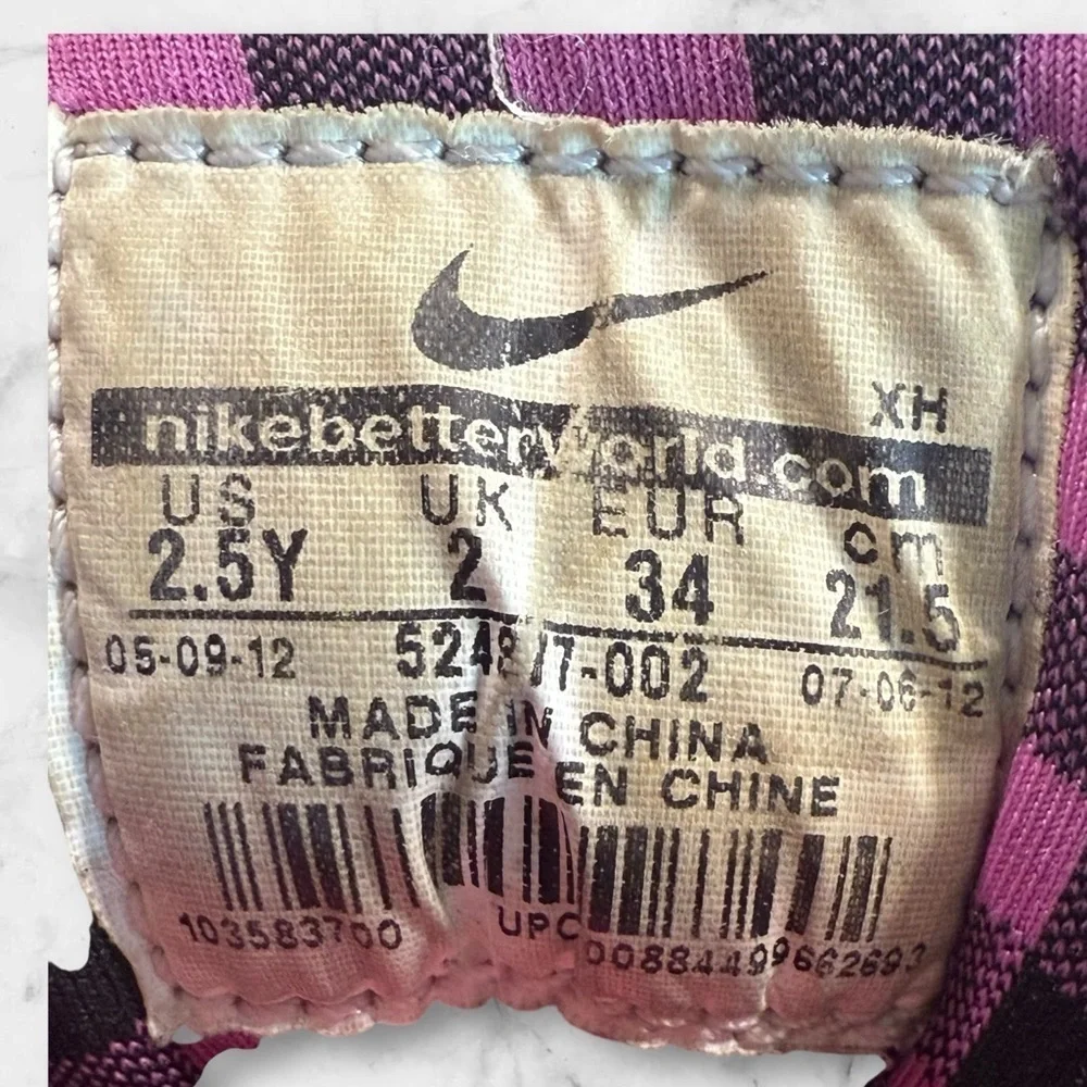 Kids Nike Woodside 2 boots size 2.5Y